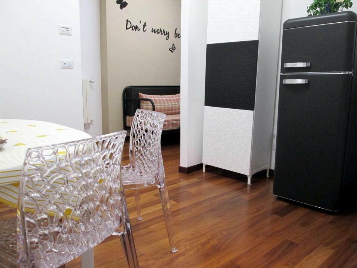 Minihouse Apartment Bari Luaran gambar